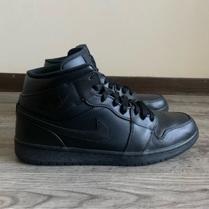 Air Jordan 1 Mid Triple Black (2013) 554724-010 Size 13